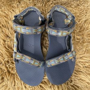 Teva Velcro strap sandals size 8